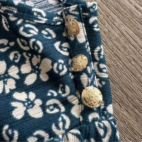 LOFT outlet sweater blouse. Gold buttons. Size large and condition like new. - Picture 3 of 3